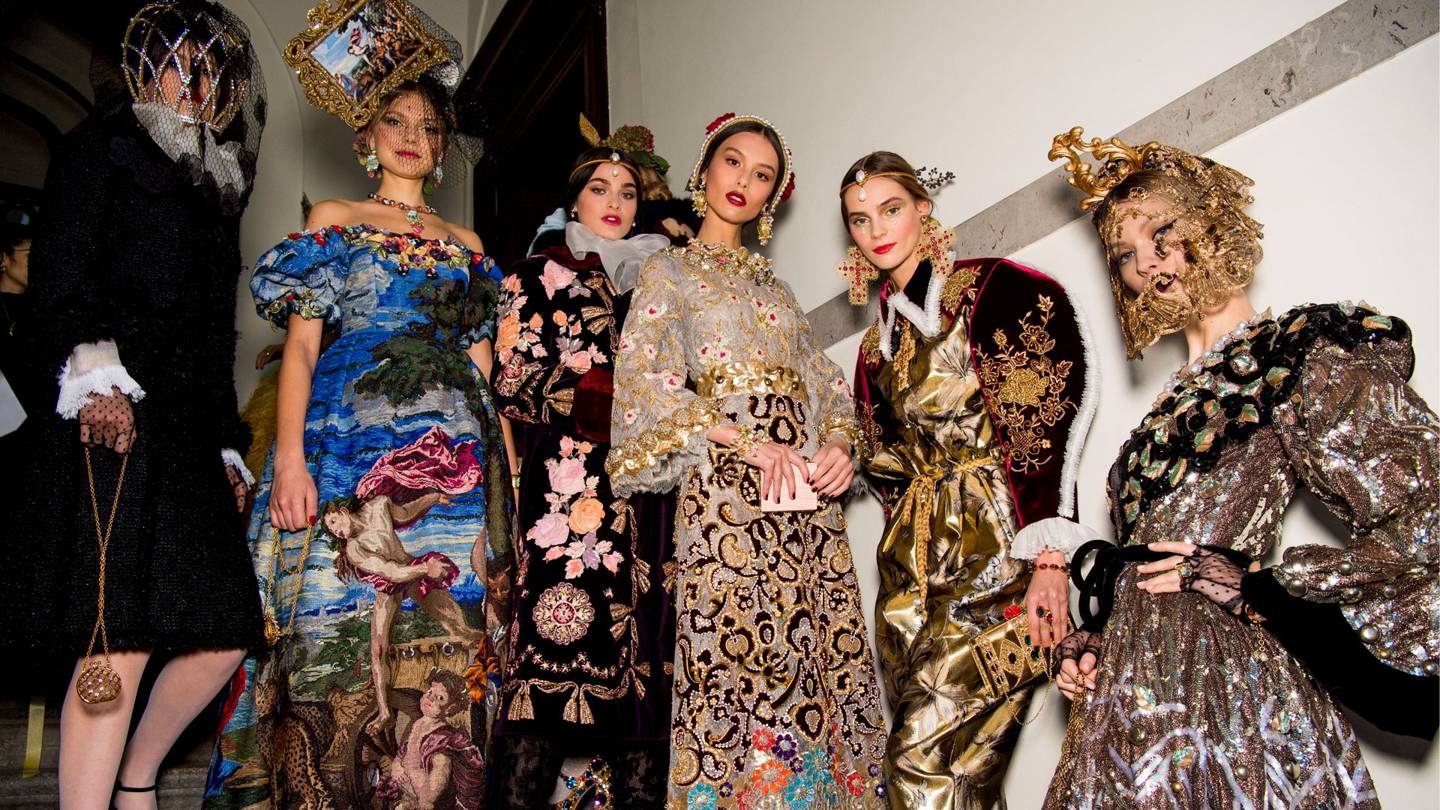 Dolce & Gabbana 2018 Renaissance Inspired Fashion